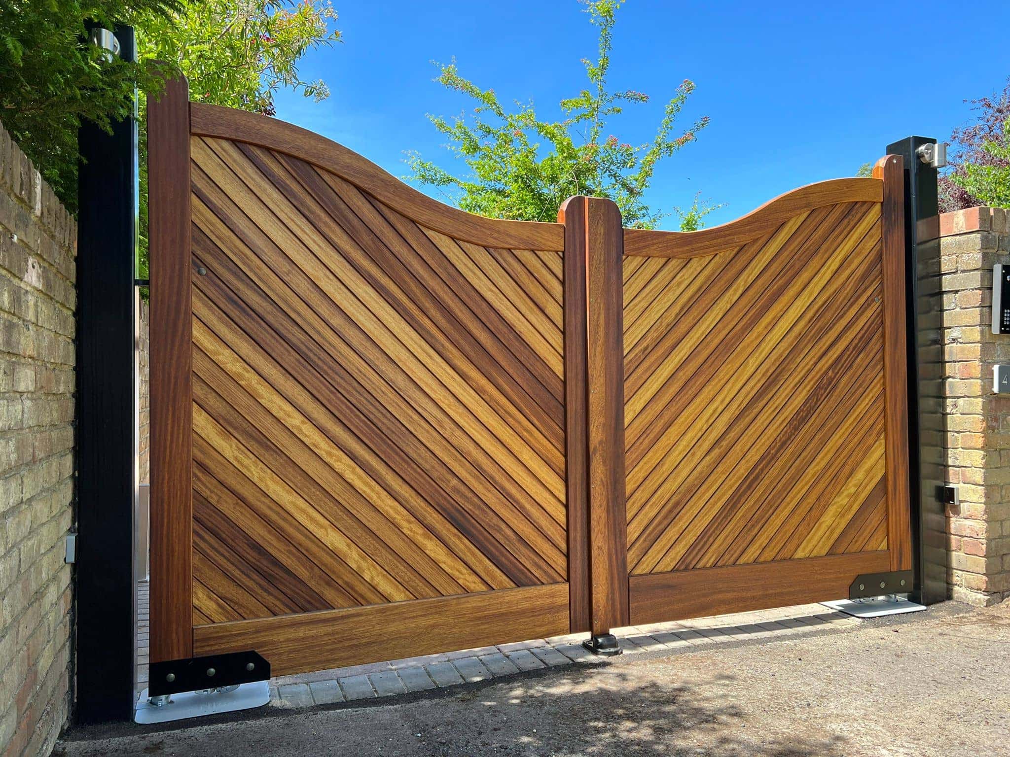Photo of Timber Electric gates Berkshire Timber Electric gates Berkshire